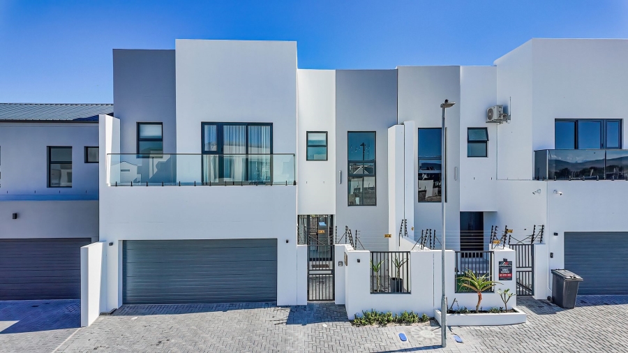 4 Bedroom Property for Sale in Sandown Western Cape